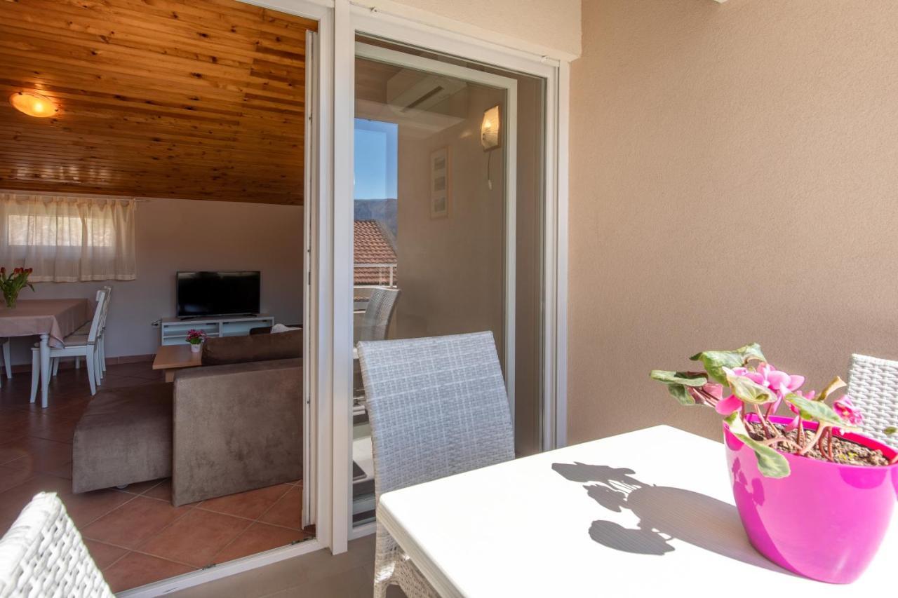 Apartment Ivanka 2 Башка Екстер'єр фото