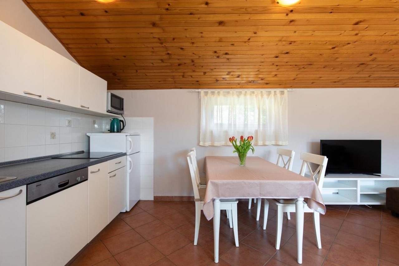 Apartment Ivanka 2 Башка Екстер'єр фото