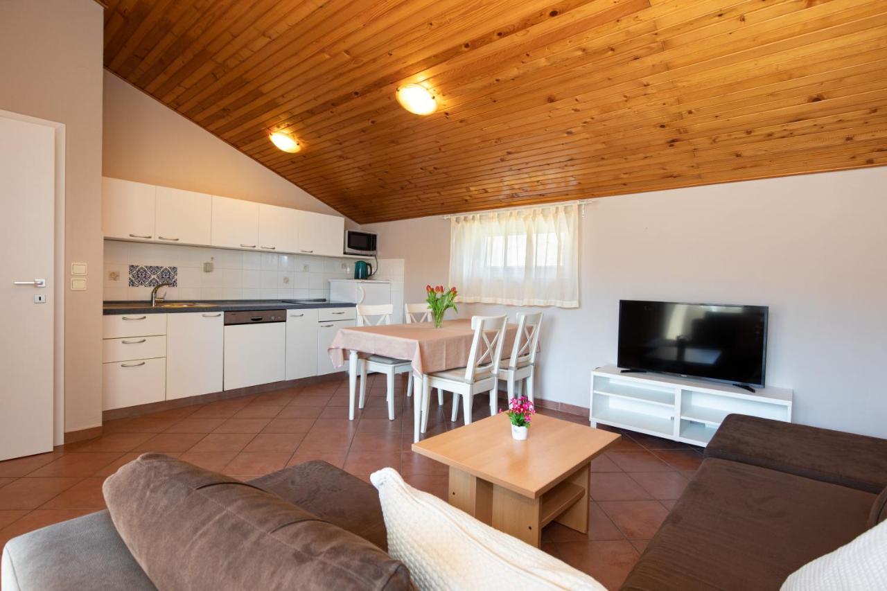 Apartment Ivanka 2 Башка Екстер'єр фото